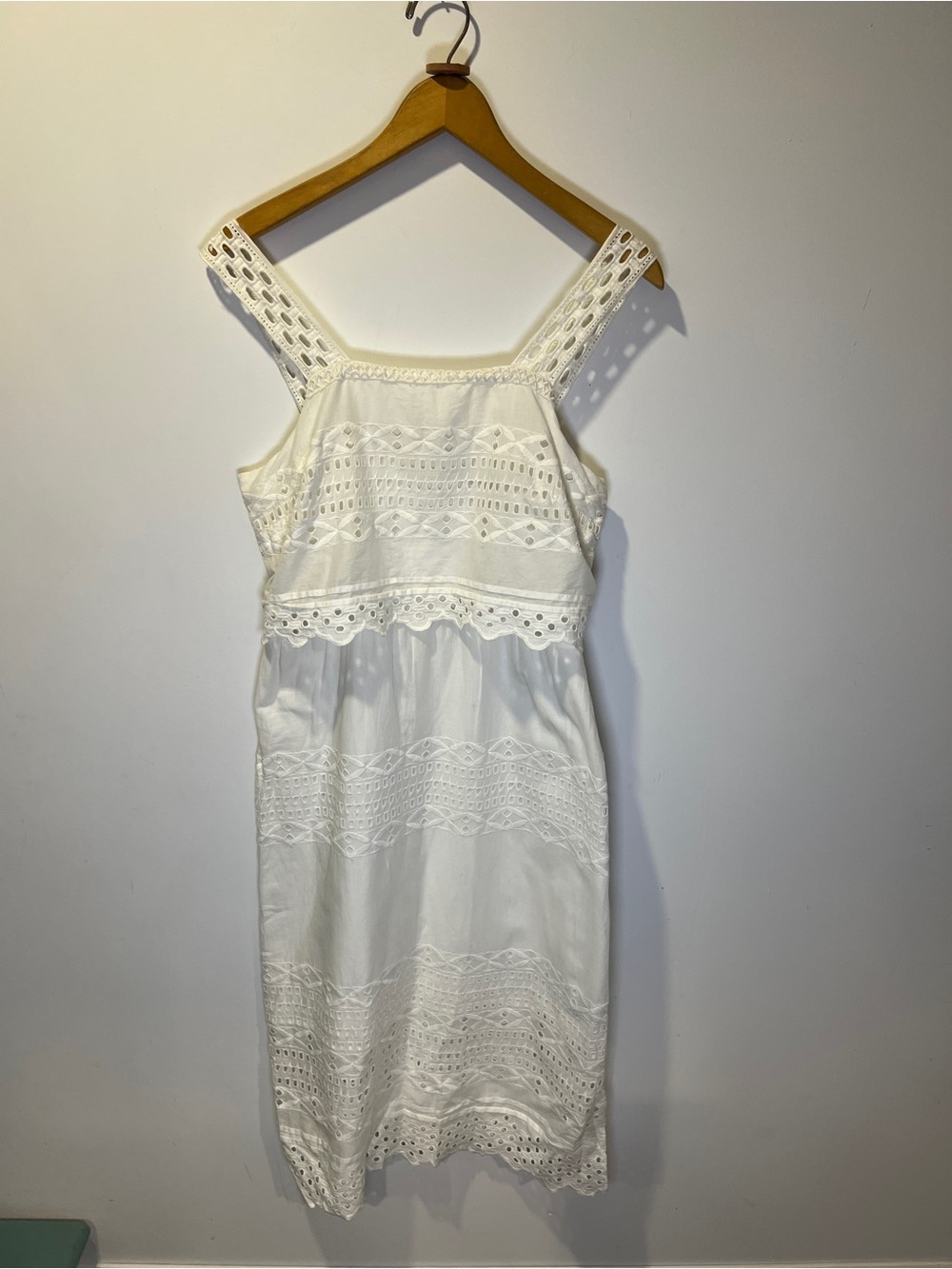 ✨J. Crew✨ White Eyelet Cotton Women Sundress size 4 - Picture 2 of 9
